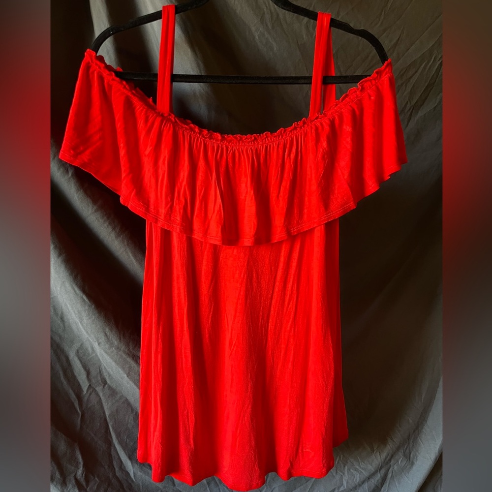 Cable & Gauge Size M Red Off Shoulder Top Ruffle Festival Casual Bohemian